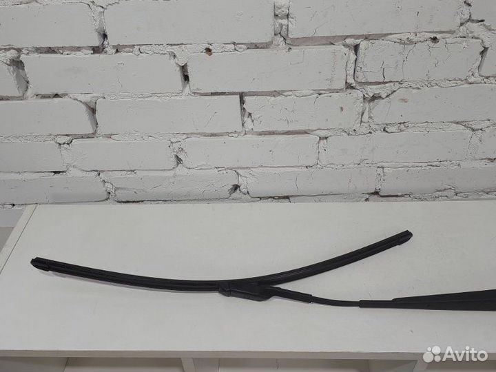 Щетка стеклоочистителя правая Land Rover Discovery