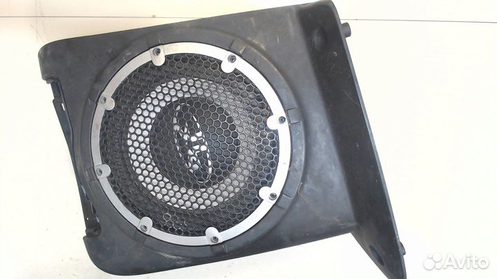 Сабвуфер Mitsubishi Outlander XL, 2009