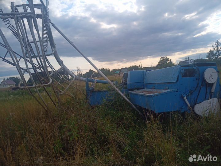 Пресс-подборщик Fortschritt К-453, 1990