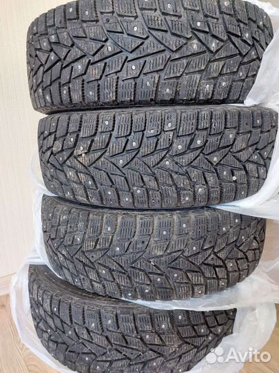 Dunlop SP Winter Ice 02 205/60 R16 96T