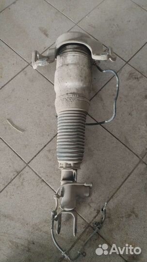 Передняя левая стойка hyundai equus