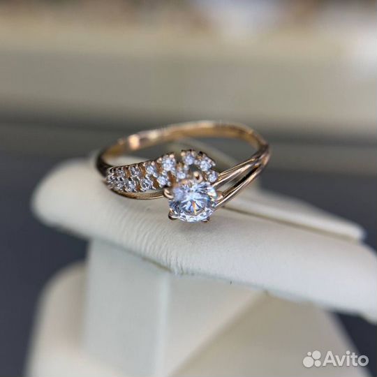 Золотое кольцо женское 585 золото