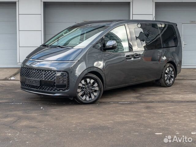 Hyundai Staria, 2021 с пробегом, цена 5369000 руб.