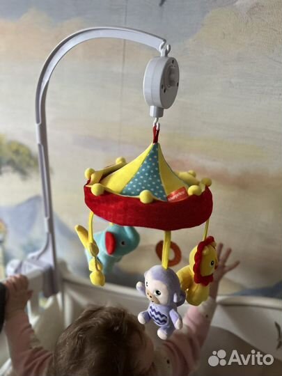Механический Мобиль в кроватку fisher price