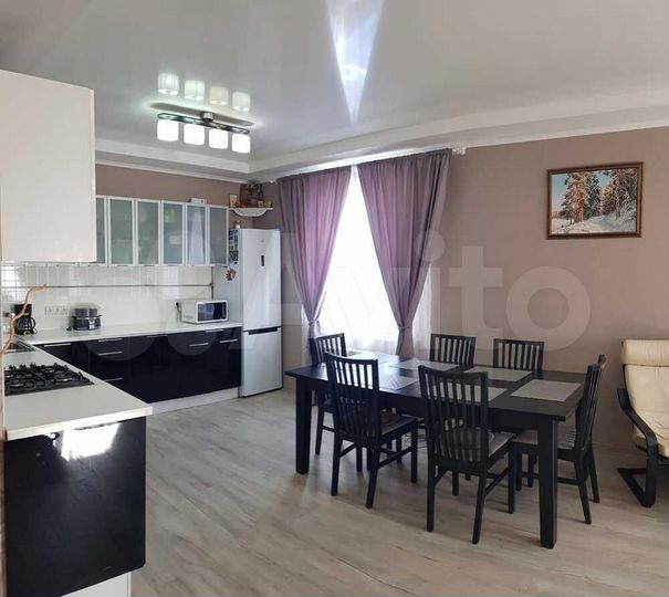 Дом 166 м² на участке 8 сот.