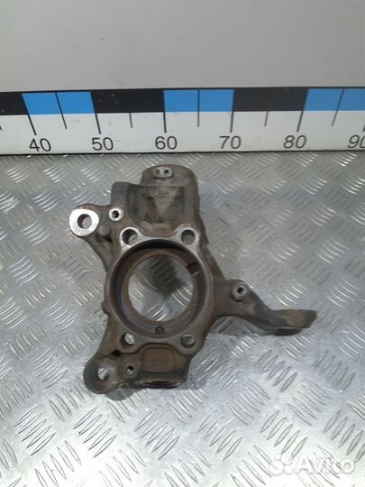 Б/У Кулак поворотный VW Jetta, Passat B7#004