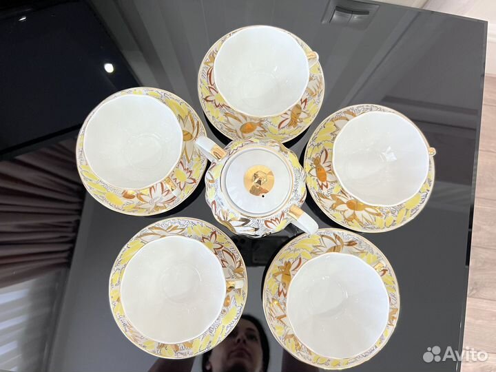 Чайный сервиз на 12 персон