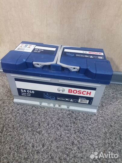 Аккумулятор Bosch S4 010 (740A / 80Ah)