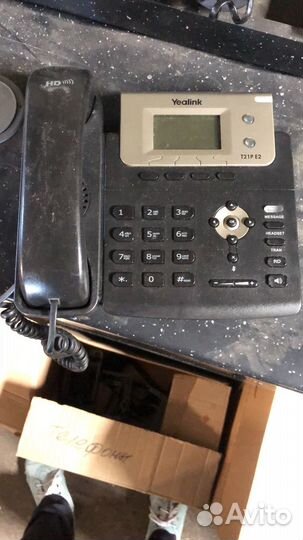 Ip телефон yealink T21P E2