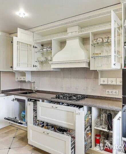 Кухня в потолок