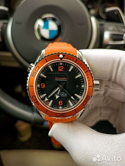 Часы Omega seamaster red