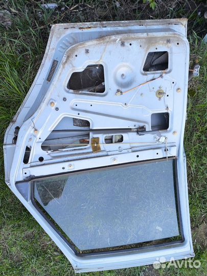 Задние двери ваз 2110