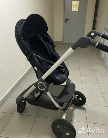 Коляска прогулочная stokke scoot