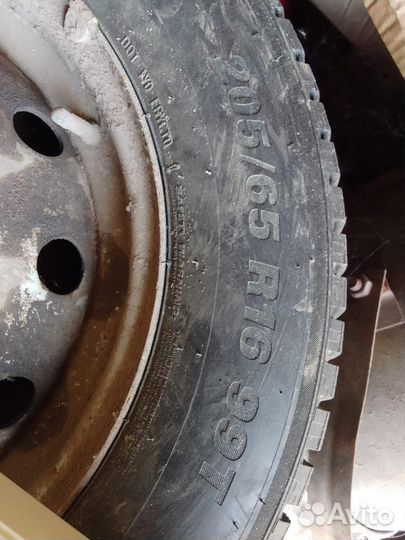 Kumho WinterCraft SUV Ice WS31 205/65 R16