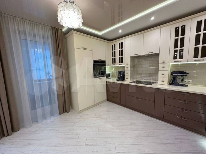 3-к. квартира, 84,2 м², 1/17 эт.