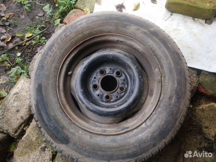 Штампованный диск на Мерседес W123