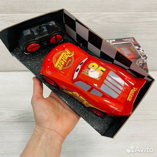 Молния Маквин машинка на радиоуправлении пульте