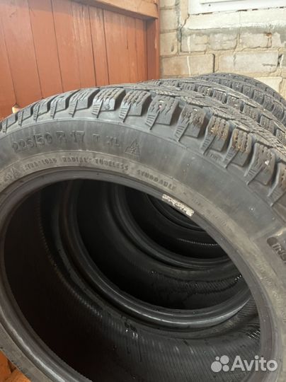 Continental ContiIceContact 225/50 R17