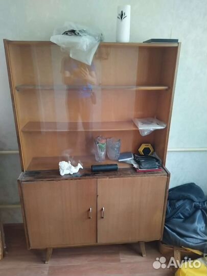 Буфеты и серванты старинные