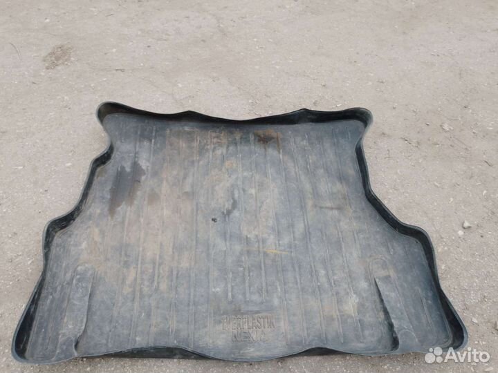 Коврик в богажник на дэу нексию и коврики в салон