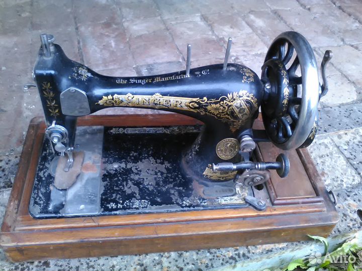 Швейная машинка Singer
