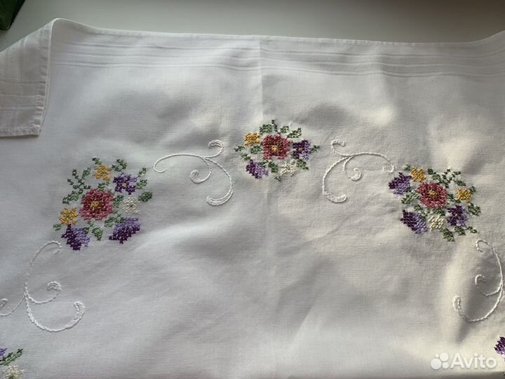 Скатерь чайная ручная вышивка Германия