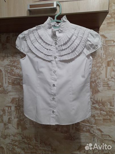 Блузка школьная для девочки б/у р. 128 Sky Lake