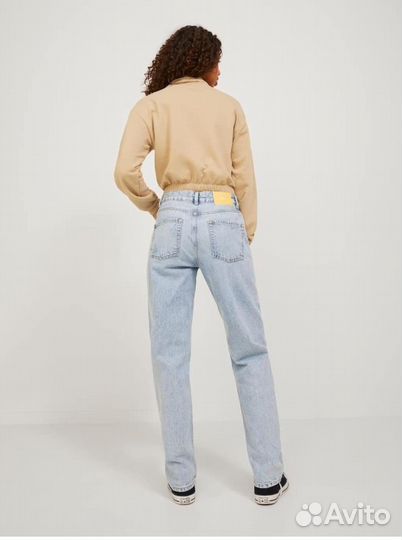 Свитшот женский укороченный