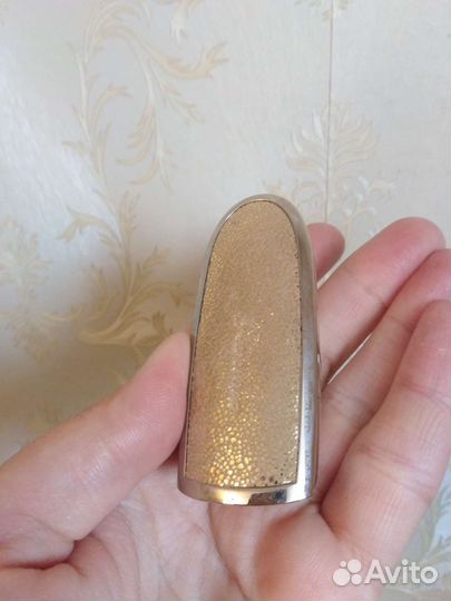 Футляр для помады guerlain с помадой