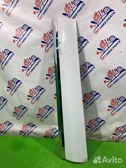 Молдинг двери передний правый Volkswagen Touareg