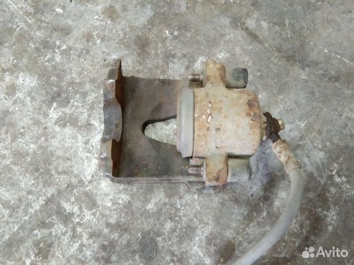 Суппорта передние Шкода Октавия A5