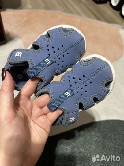 Сандалии для мальчика 23 р