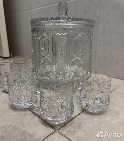 Крюшонница с кружками