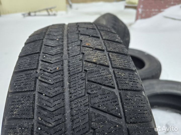 Bridgestone Blizzak VRX 215/65 R16 98S