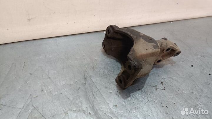 Кронштейн правый Chery Bonus A13 SQR477F 2012