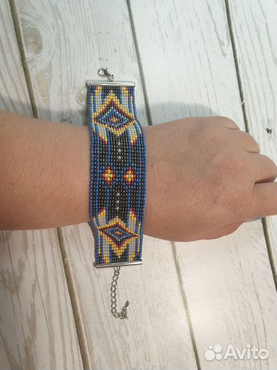Браслет из бисера