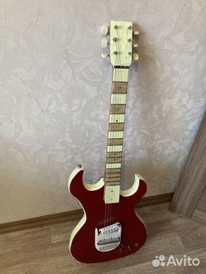 Электрогитара