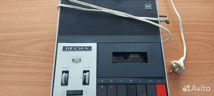 Кассетный магнитофон