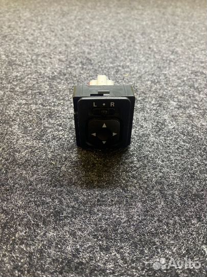 Блок управления зеркалами Mitsubishi Lancer 9 4G18