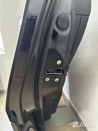 Задняя левая дверь Hyundai Grand santa fe 3