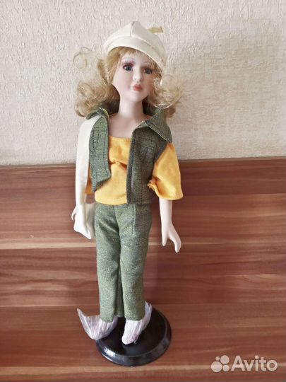 Коллекционная кукла