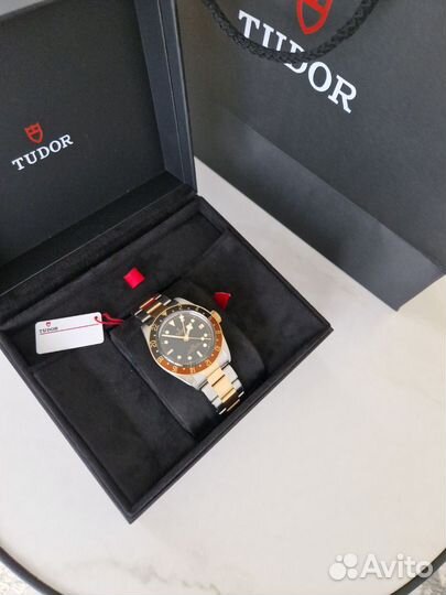 Новые Tudor Black Bay GMT S&G m79833mn-0001