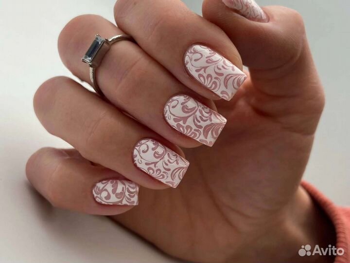 Модель на маникюр, Красносельский район. Спб