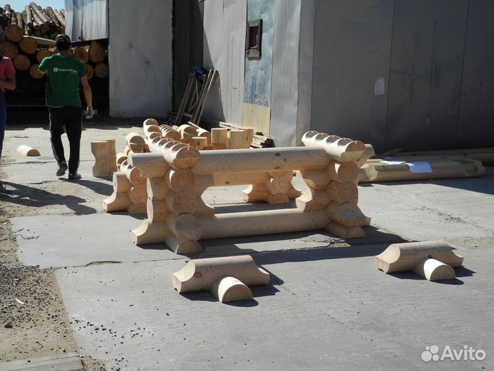 Сруб Стола с лавками из оцилиндрованного бревна