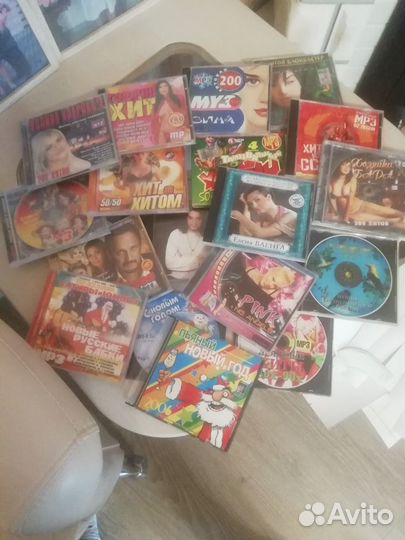 Аудиокассеты, видеокассеты, CD диски б/у