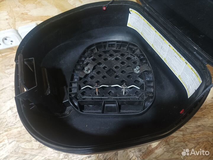 Центральный кофр Givi Flow