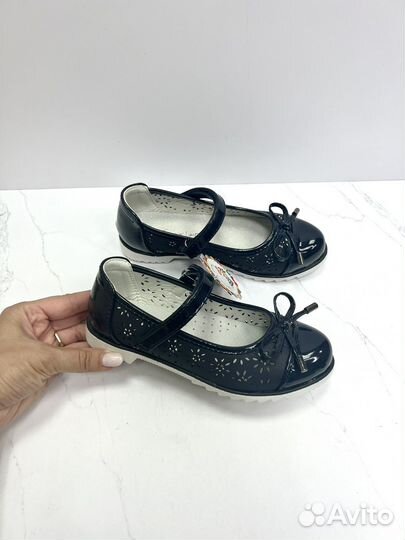 Новые школьные туфли
