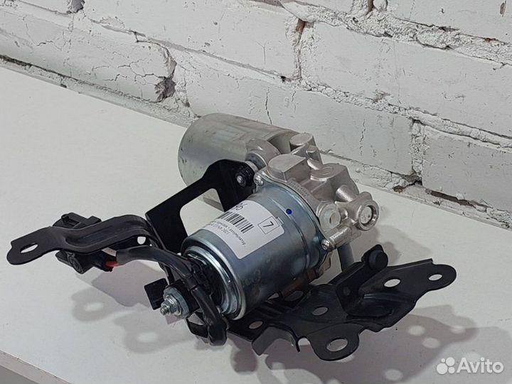 Насос усилителя тормозов + аккумулятор давления