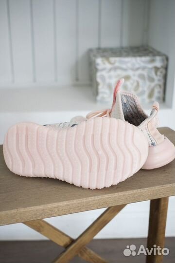 Кроссовки для девочки