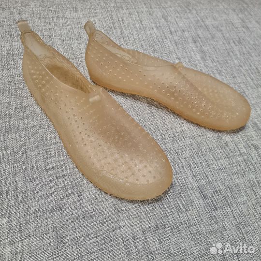 Сланцы для купания в море